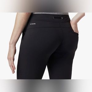 Columbia women’s anytime outdoor boot cut pant. Worn once, in good condition.